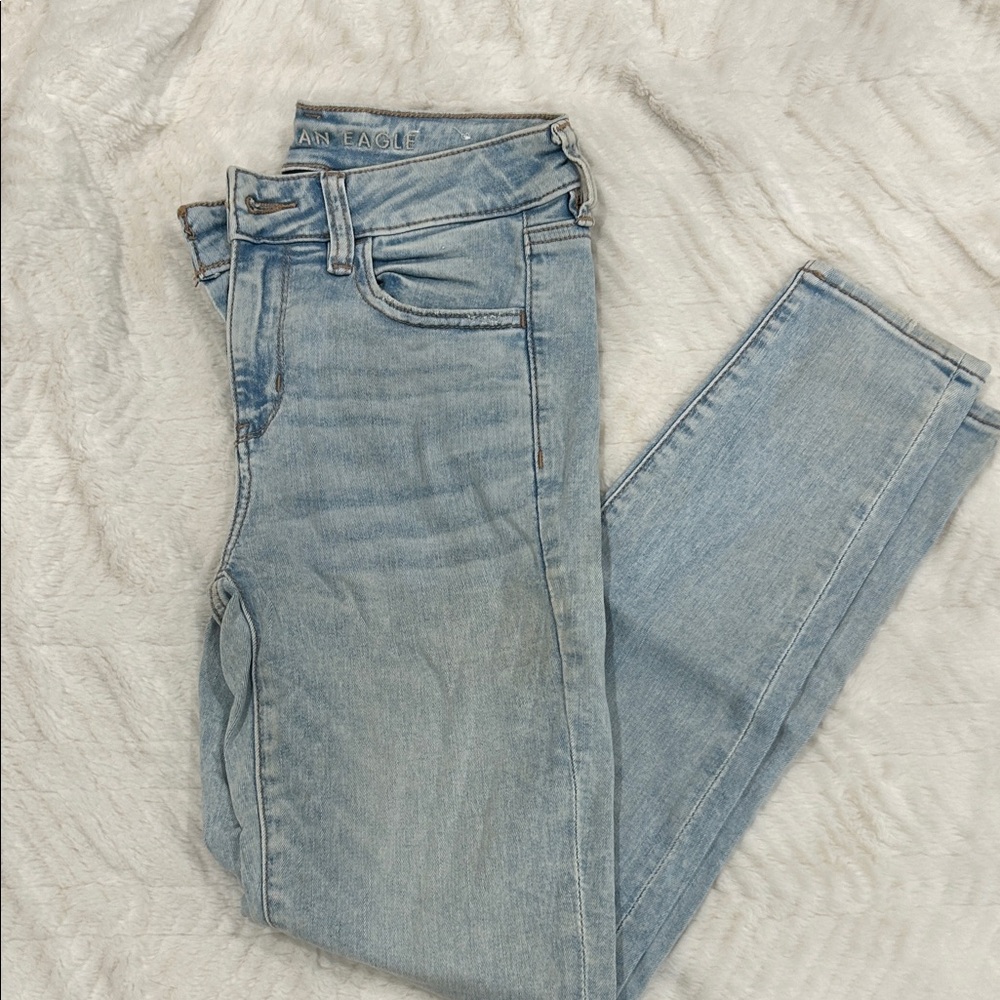 American Eagle Outfitters Light Wash Skinny Jeans